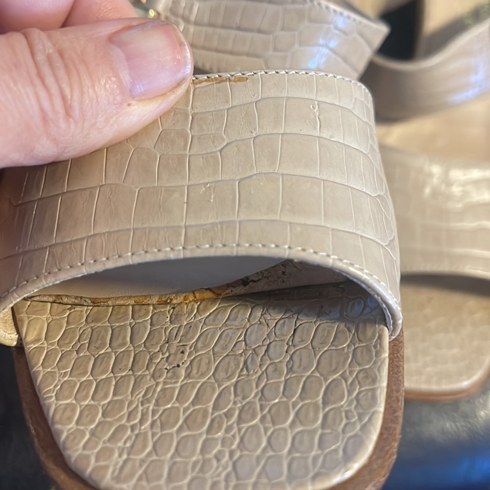 Shoes - Picture 4 of 5